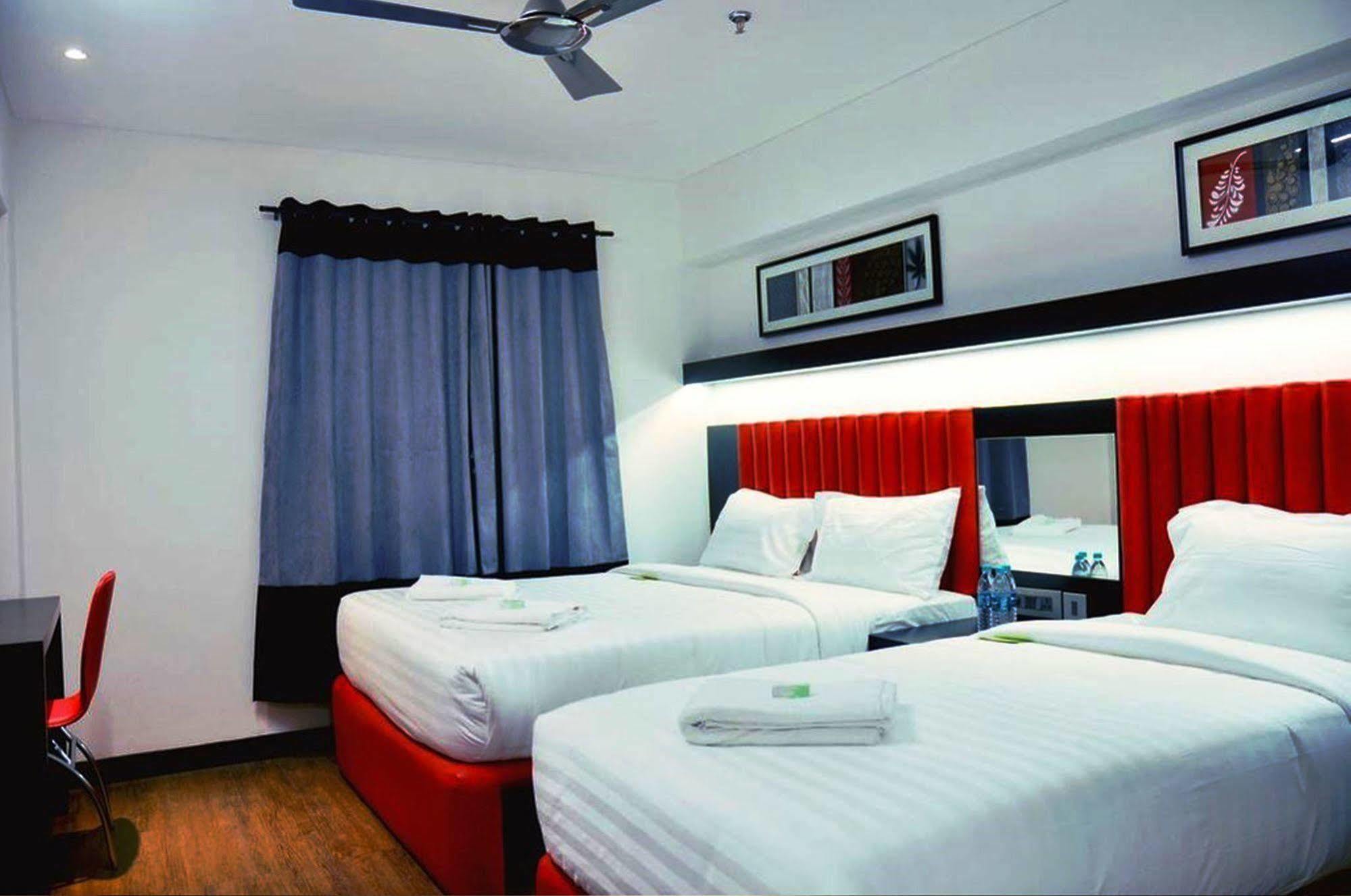 Mango Hotels Tune אחמדאבאד מראה חיצוני תמונה