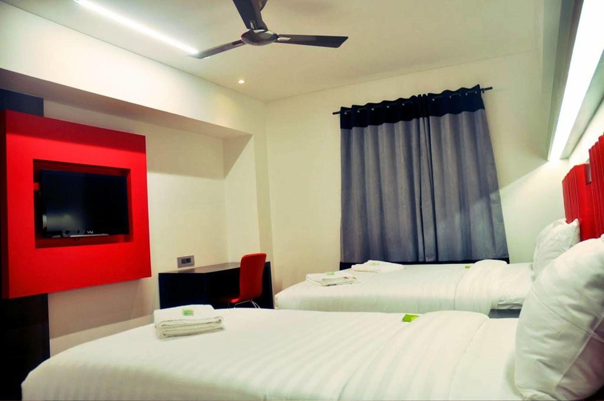 Mango Hotels Tune אחמדאבאד מראה חיצוני תמונה